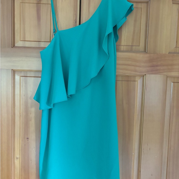 TCEC Green One Shoulder Ruffle Mini Dress - Picture 4 of 4